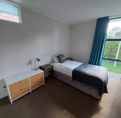 Glenholme 2 Bedroom Town House * Rotorua